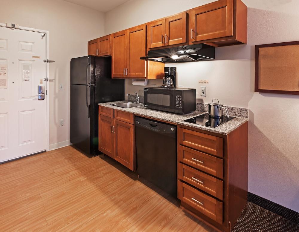 Candlewood Suites Deer Park By Ihg Exterior photo