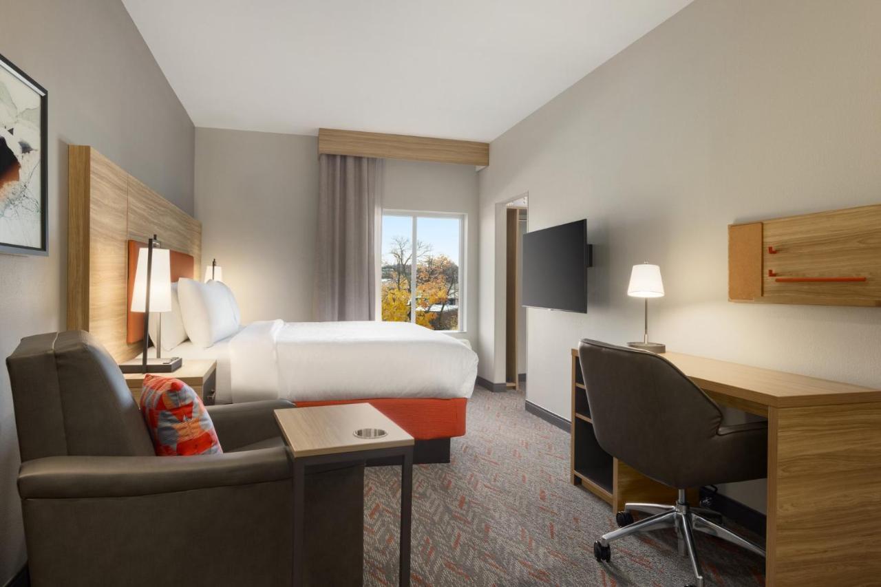 Candlewood Suites Deer Park By Ihg Exterior photo