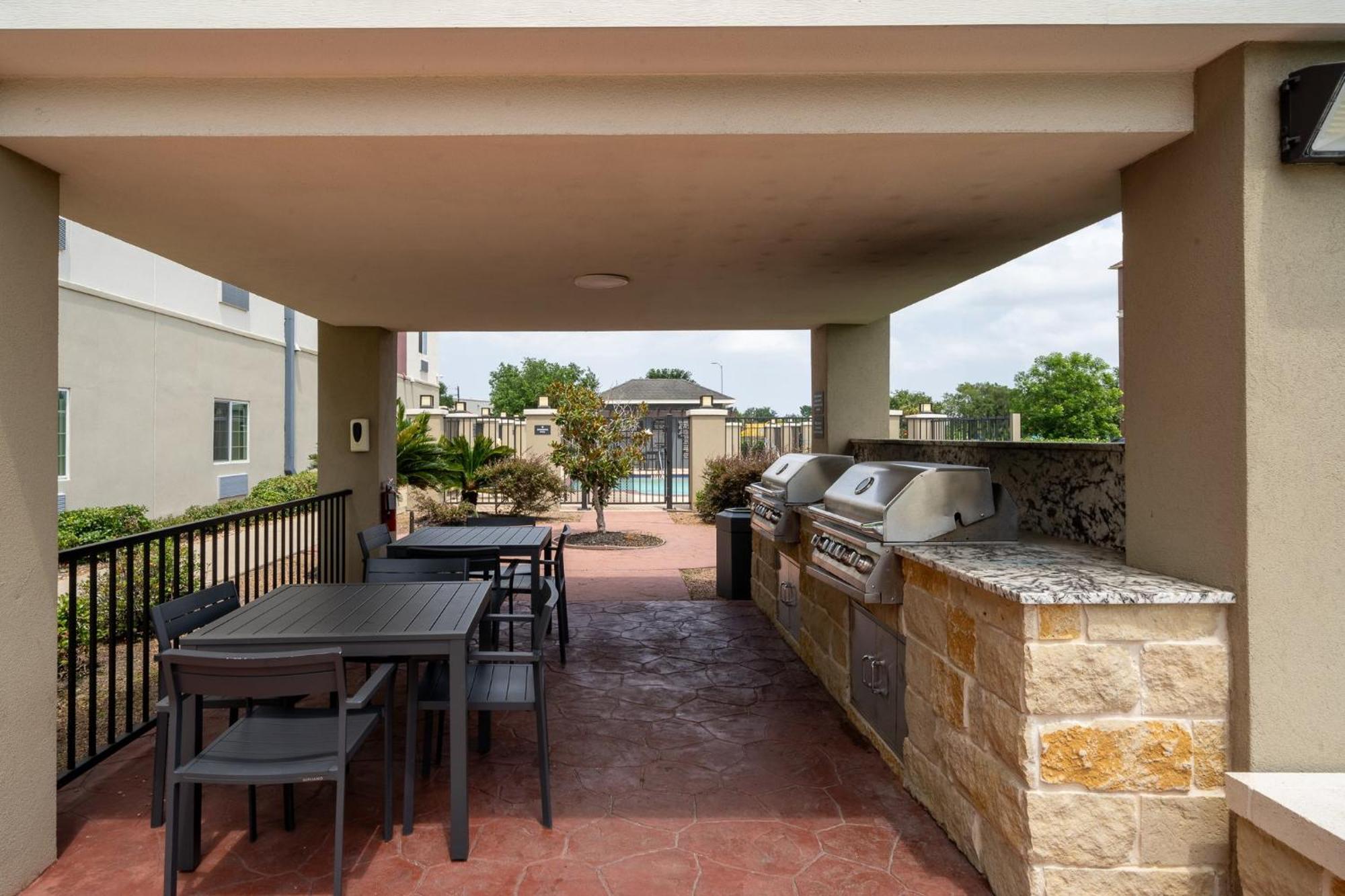 Candlewood Suites Deer Park By Ihg Exterior photo