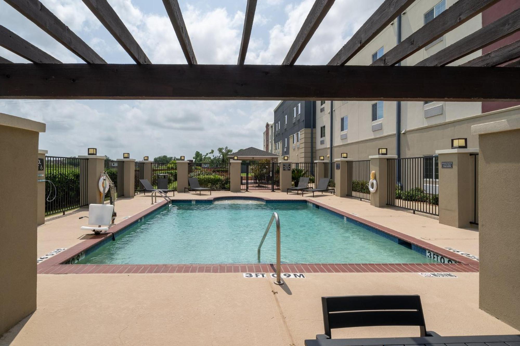 Candlewood Suites Deer Park By Ihg Exterior photo