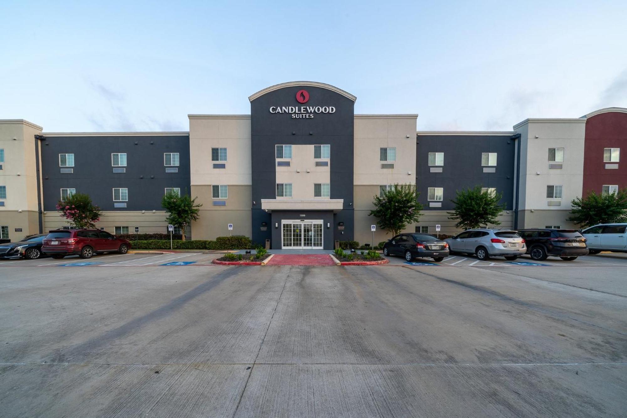 Candlewood Suites Deer Park By Ihg Exterior photo