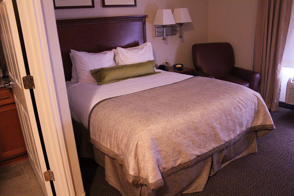 Candlewood Suites Deer Park By Ihg Exterior photo